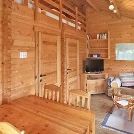 Gemuetliche Ferienhuette Am Mit Grossem Garten